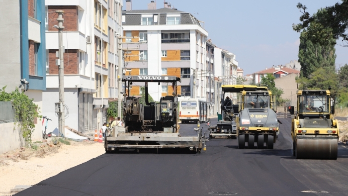 Çamlıca’nın işlek caddesinde asfalt mesaisi sona erdi
